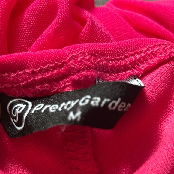 ➕Pretty Garden Hot Pink Ruched Dress. Body Con Med - Picture 5 of 7